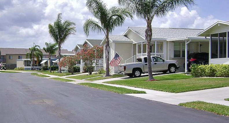 Lakewood Village Mobile Homes