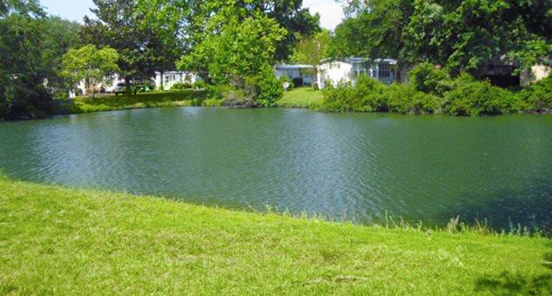 Inlet Oaks Village Mobile Homes