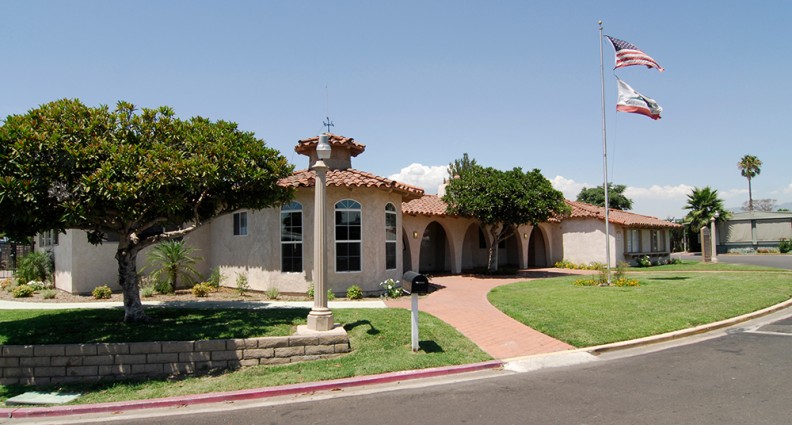 Parque La Quinta Mobile Homes