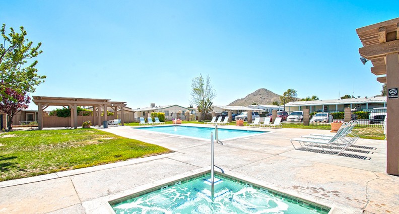 Los Ranchos Mobile Homes